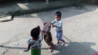 Bigrai and Niece is playing