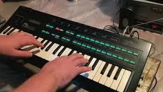 Yamaha DX100