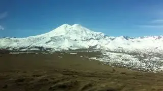 красивые Кавказские горы. вершина Эльбрус