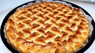 THE MOST DELICIOUS APPLE PIE
