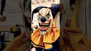 Nibbles Clown Animatronic Says I See You at Spirit Halloween! 🤡🎃 #Shorts