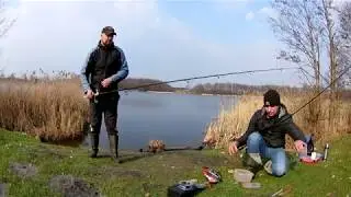 Первая рыбка! Карась где-то рядом!