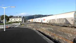 926 Dx5333 Dc4876 departing Dunedin