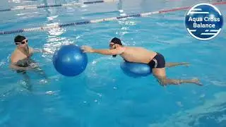 Плавание-управляй свободой ! Тренировка с оборудованием (мяч-фитбол) - Aqua Cross Balance!