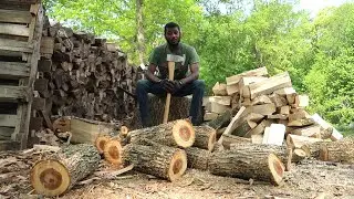 Hand Splitting Red Elm & Maple Into Firewood