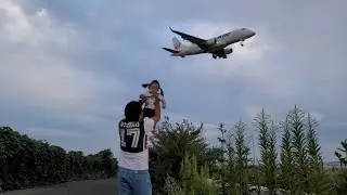 watching Landing ANA japan