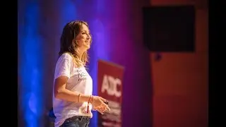 ADDC 2018 - Cristina Santamarina: Humans vs Bots: Typos, Trolls and other challenges for NLP
