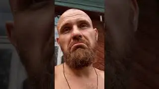 Сделали ремонт фундамента старого дома