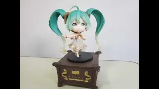 Unboxing Hatsune Miku 5th Symphony Anniversary Ver. Nendoroid #1538 and Updates on the Scale