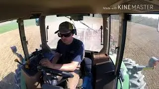 JOHN DEERE Tractor doing light tillage