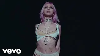 ADÉLA - MACHINE GIRL (Official Music Video)