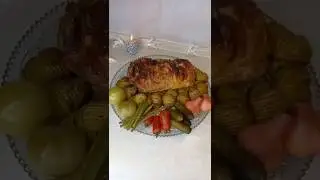 ЗАПЕЧЁННАЯ В ДУХОВКЕ СВИНИНА С БЕКОНОМ И СЫРОМ ДЛЯ ПРАЗДНИЧНОГО СТОЛА