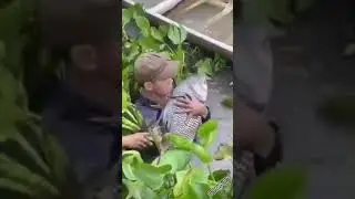 Лютая рыбалка руками))))