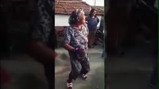 Песня Душа Кайфуй под клип Бабули