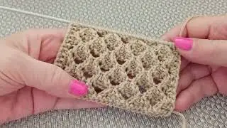 Очень красивый ажурный узор спицами поворотными и круговыми рядами.