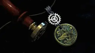 Pendant with a wax die