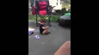 Ben wiggling toes