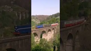 1455 con un IR a Pocinho pasando por el viaducto de Pala. 9/4/2023