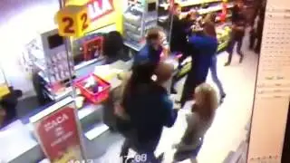 Драка в магазине