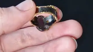 Серебряное кольцо с радужным чёрным опалом