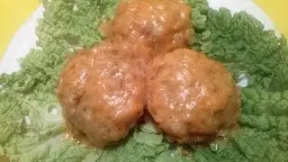 Самые вкусные тефтели с рисом в томатно-сметанном соусе