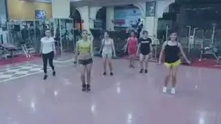 Senam bikin gagal fokus, ngeliat nya aja bikin kringetan.