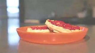 How to make homemade peanut butter with mashed berries and waffles - Cooking for all ages