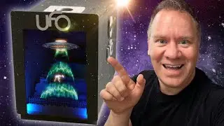 A book nook with an animated hologram made in Blender! What???