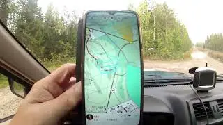 Jänis vetää pitkästi soratietä