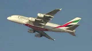 Emirates Airbus A380 Flying Display - Dubai Air Show  2005