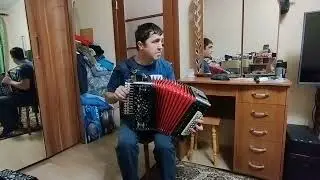 В гостях гармонист Денис Барболин