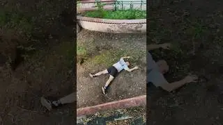 A PARKOURIST FELL FROM A ROOF WITH A SOME FAULT 🤯 