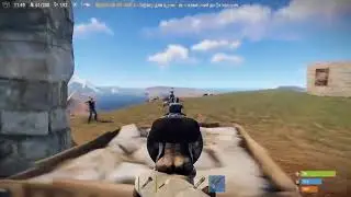 RUST. разжился лутом, отбиваясь возле дома.