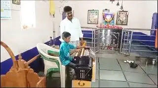 తారక రామారావు హార్మోనియం హార్మోనిస్ట్ కారుమంచి శిరీష తమ్ముడు గానం వారి నాన్న హుసేని గారు కారుమంచి.