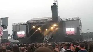 Korn - Jonathan Davis playing the pipe on Graspop 2009