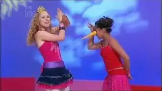 Charli bird pecking (2003)