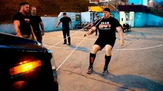 Кокляев тянет Hummer зубами!