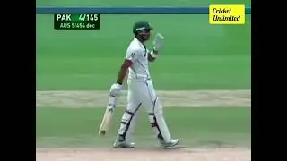 Umar Akmal's blistering fifty vs Australia at MCG - 1st Test - 26-30 Dec 2009 - Pak tour of Aus