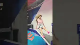 This trampoline is so funny 😎😂 #trampoline #shorts #viral #chinese #trending #shortfeed #adven