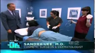 Dr. Sandra Lee Removes a 