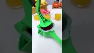 I never thought there is a magic tool that can squeeze fruit into juice in 1 second #shorts
