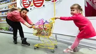 НастяПлей  и Мама играет в магазине покупает игрушки / Shopping i Toy Store Nastya