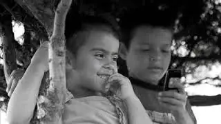 Si encontrara alguna pista sería genial Música de Fidel Gamboa con fotos Rocio Escobar