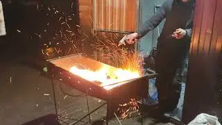 Подготовка углей для шашлыка