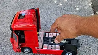 Mercedes Actros Giga Space Super Detailed diecast Truck model 1:24 Solido [unboxing]