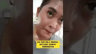 funny moment when for the sake of her husband, the mother dances until she sweats ‼️‼️ 