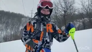 Катаемся на лыжах 🎿⛷❄️