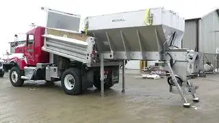 Bonnell V-Box Spreader with Stand