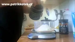 Bílkovinový korpus s proteinovou náplní