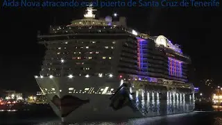 Aida Nova atracando en el puerto de Santa Cruz de Tenerife